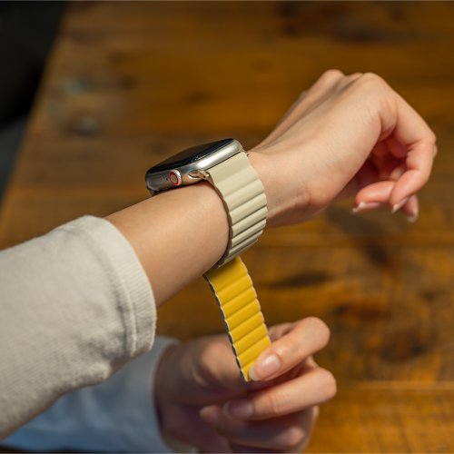 Uniq Revix Premium Edition Band For Watch 49/45mm | Canary Yellow/Ivory