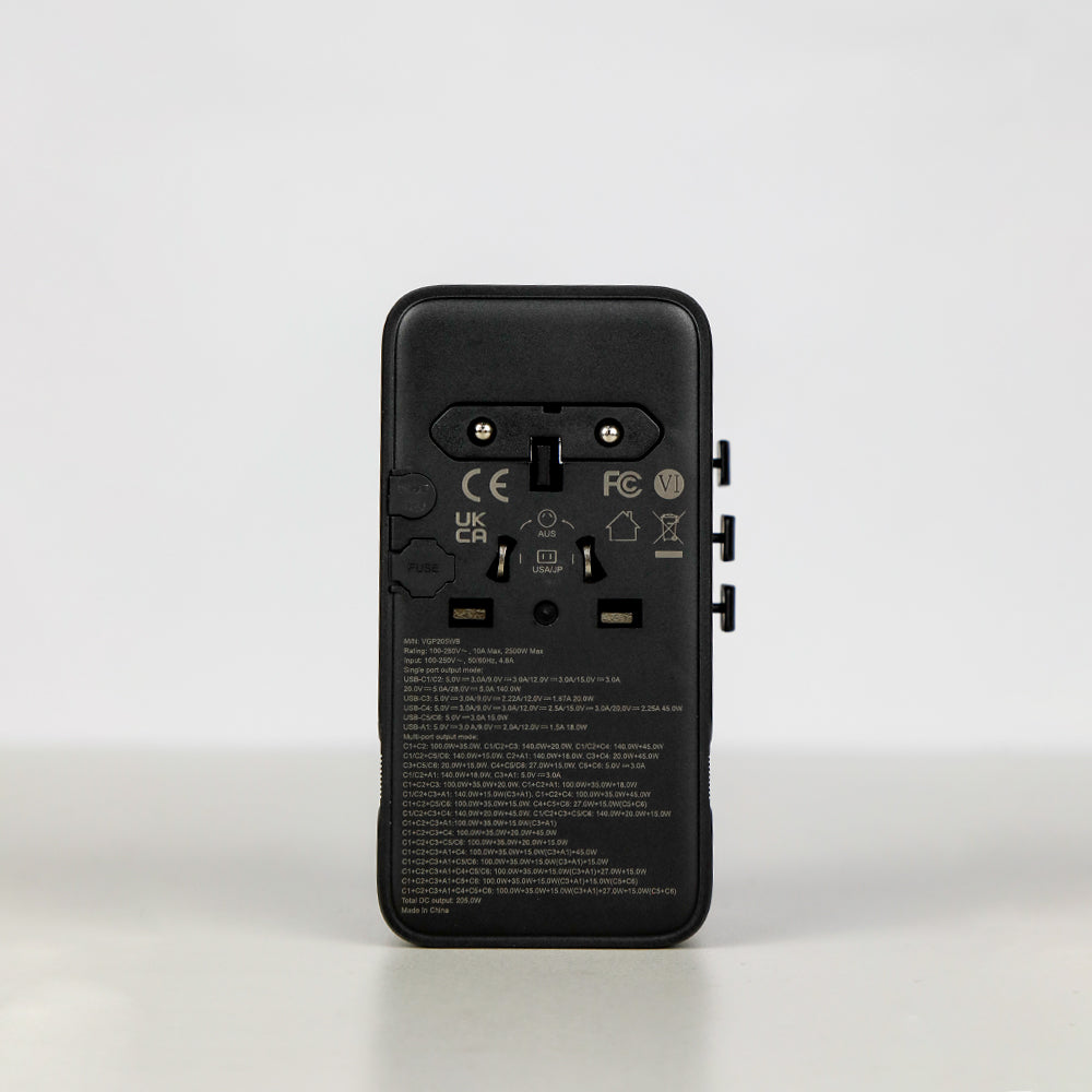 LZEL Voyage Globepowers 205W GaN III Fast PD Travel Adapter | Black