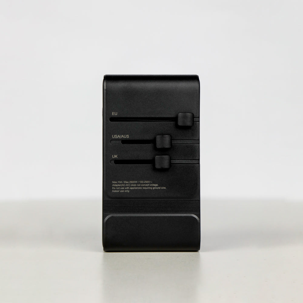 LZEL Voyage Globepowers 205W GaN III Fast PD Travel Adapter | Black