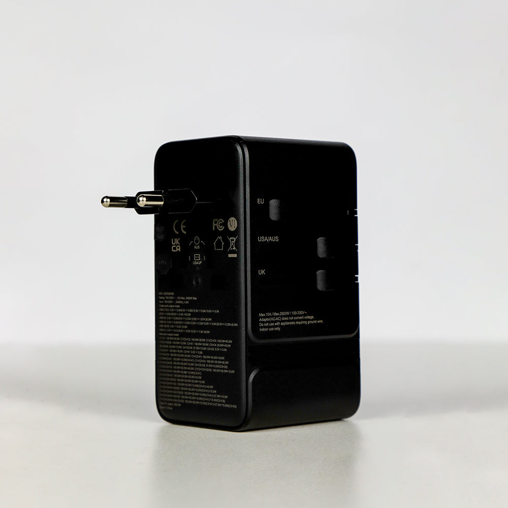 LZEL Voyage Globepowers 205W GaN III Fast PD Travel Adapter | Black
