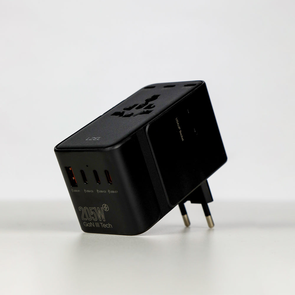 LZEL Voyage Globepowers 205W GaN III Fast PD Travel Adapter | Black