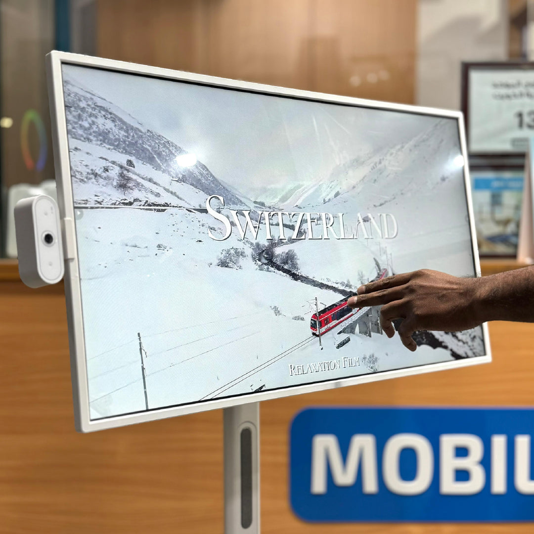 LZEL Smart 32" Android Touch Mobile Monitor with Built-in Stand