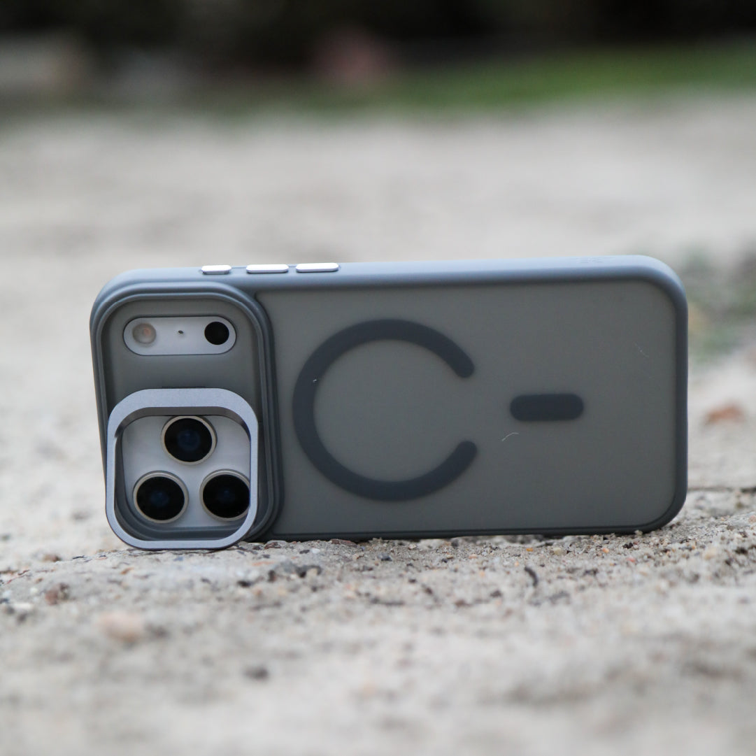 LZEL Magcamstand Soft Oil-coating Case With Adjutable Camera Stand Case For IPhone  17 Pro Max