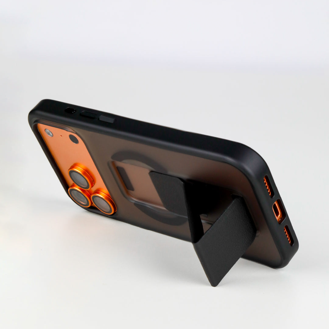 LZEL Magsynto Strap Case for iPhone 17 Pro
