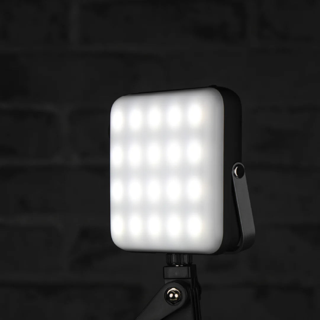 LZEL Luminova Surg10 LED Light & Powerbank 100â??800 Lumens, USB-C â?? Black