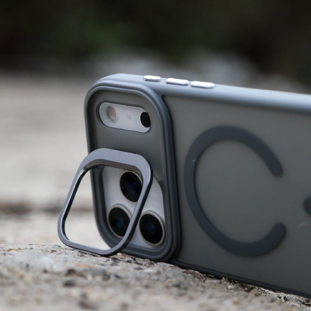 LZEL Magcamstand Soft Oil-coating Case With Adjutable Camera Stand Case For IPhone  17 Pro Max