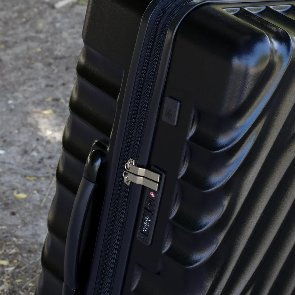 90 Percent 4 Wheels 20 Inch Suitcase