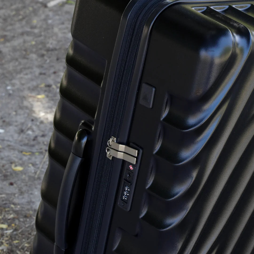 90 Percent 4 Wheels 20 Inch Suitcase