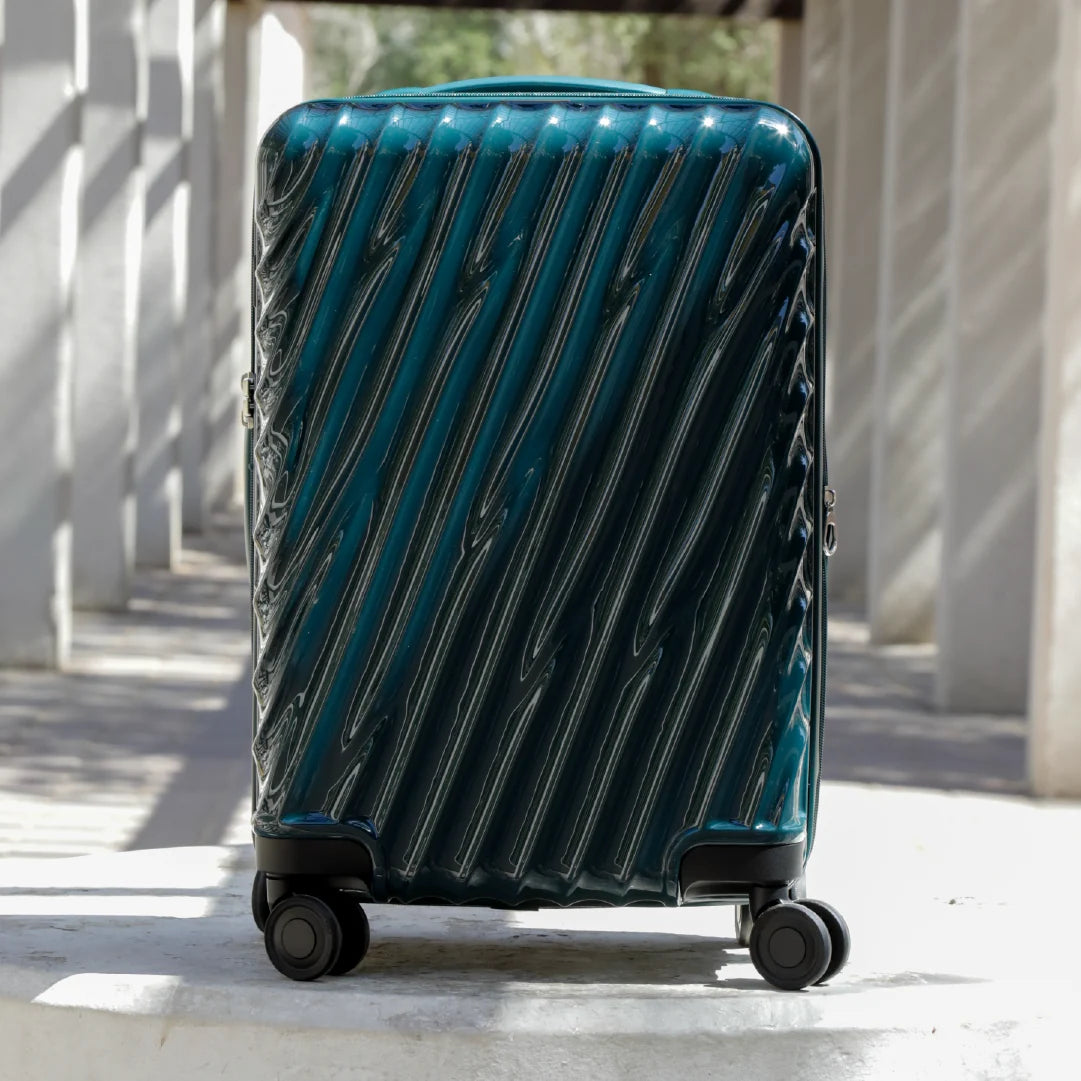 90 Percent 4 Wheels 20 Inch Suitcase