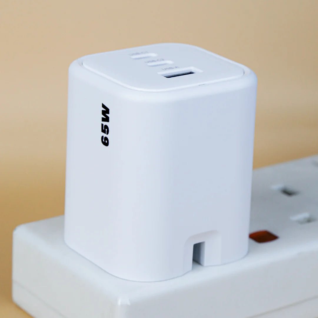 Asli  Global Maxcharge 65 Gan 3-Port Usb-A & Dual Usb-C Fast Charger