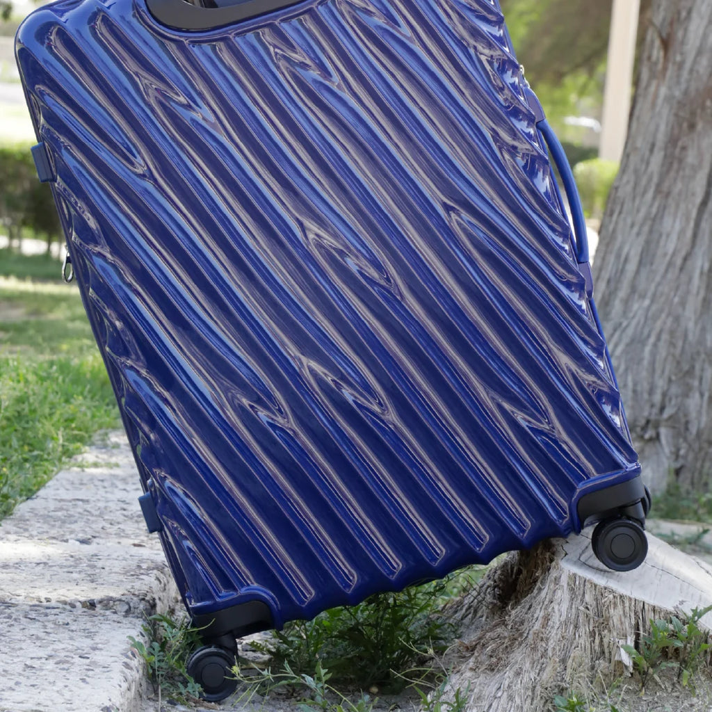 90 Percent 4 Wheels 20 Inch Suitcase