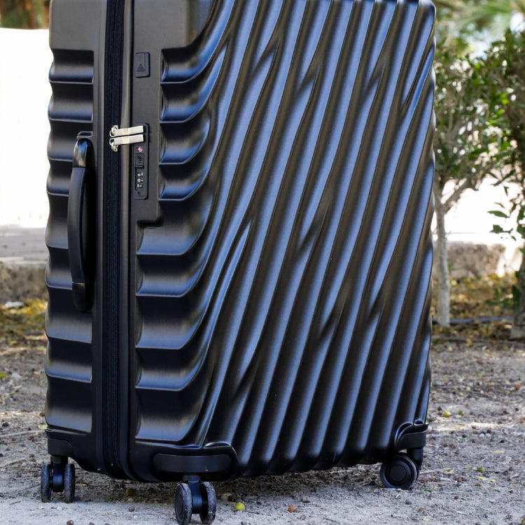 90 Percent 4 Wheels 28 Inch Suitcase