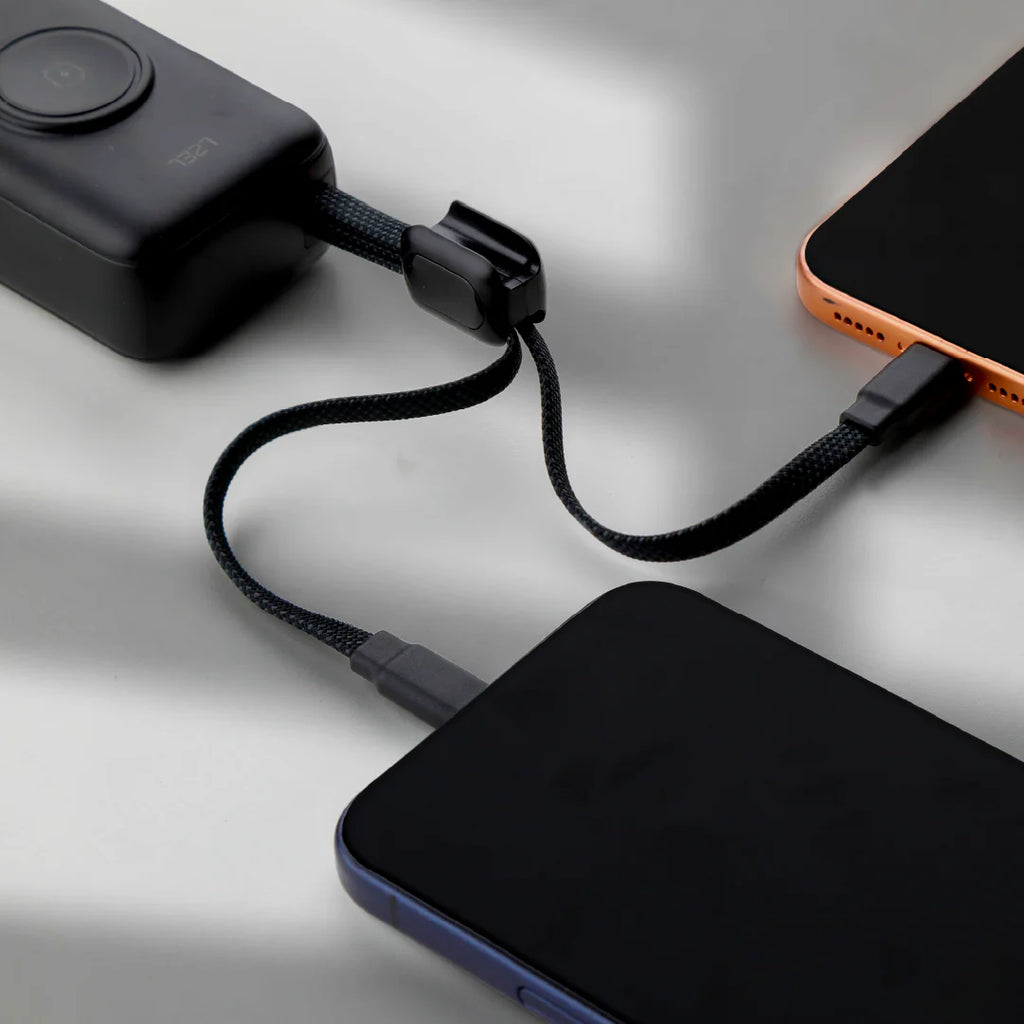 LZEL Ampflow10 Mini 10000Mah Pd Power Bank 22.5W | Built-In Type-C & Lightning Cable | Wireless Charging