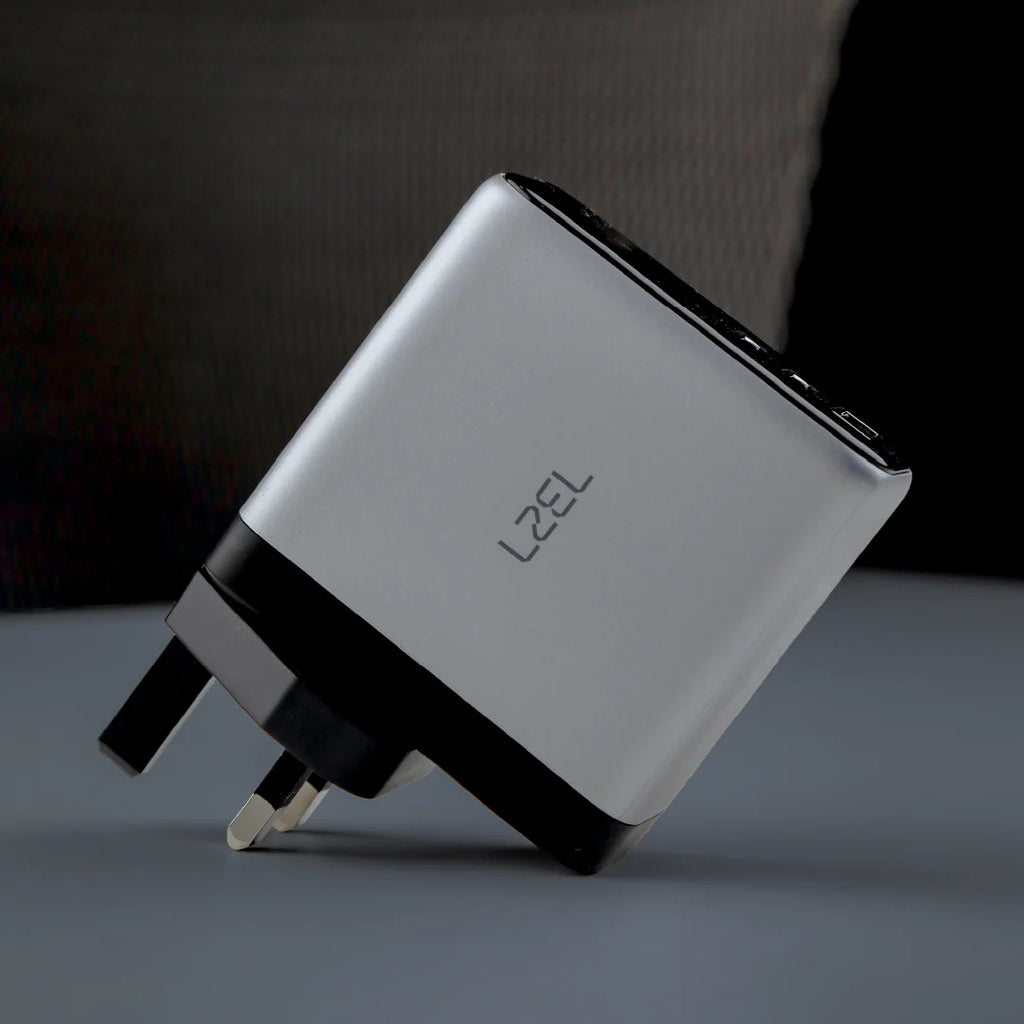 LZEL 100W GaN Travel Charger with 3-Port PD Digital Display & UK/EU/AU Plugs