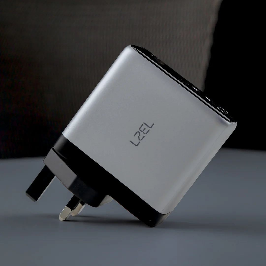 LZEL 100W GaN Travel Charger with 3-Port PD Digital Display & UK/EU/AU Plugs