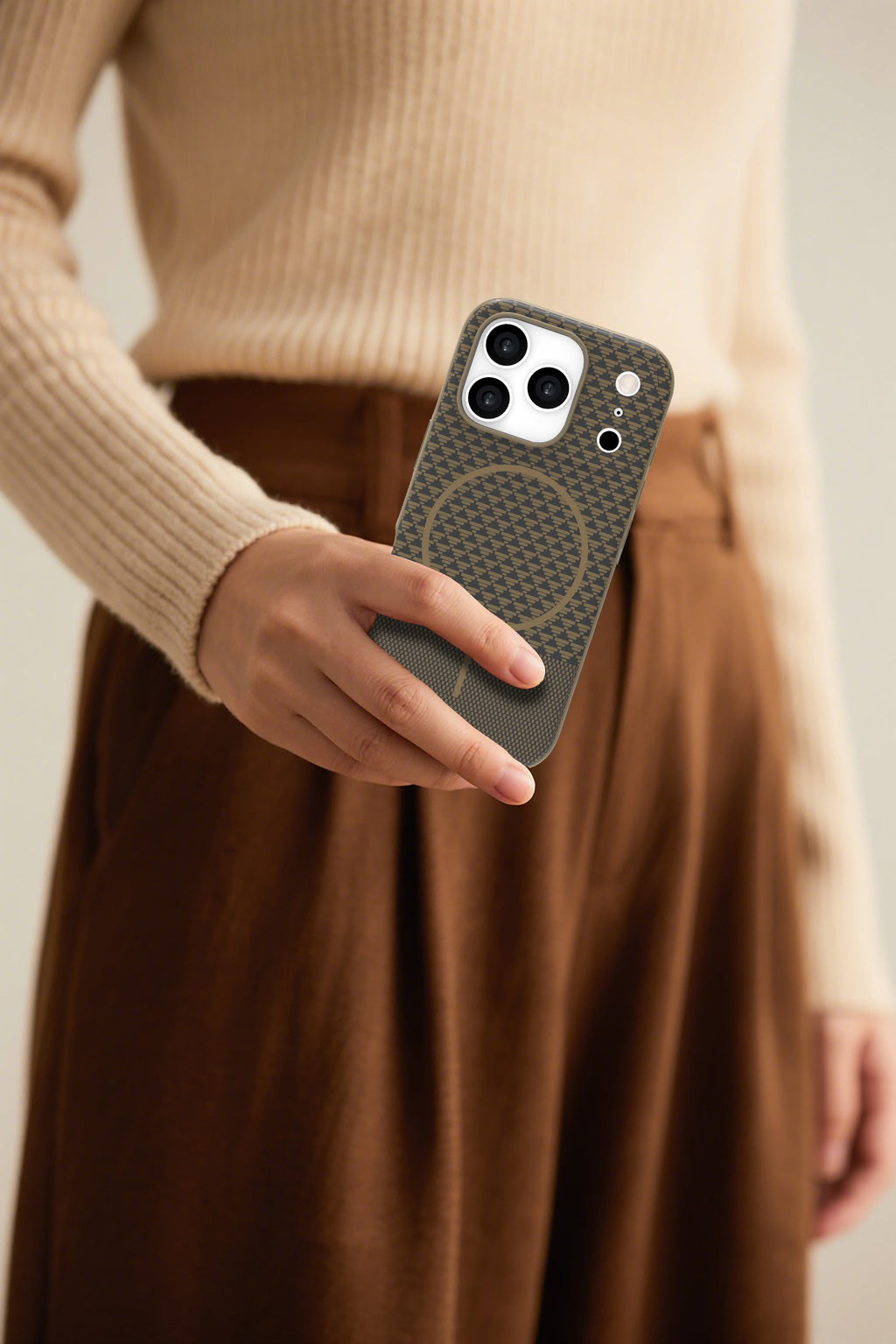 LZEL Magcarbon Splice Case for iPhone 17 Pro  | Brown Carbon