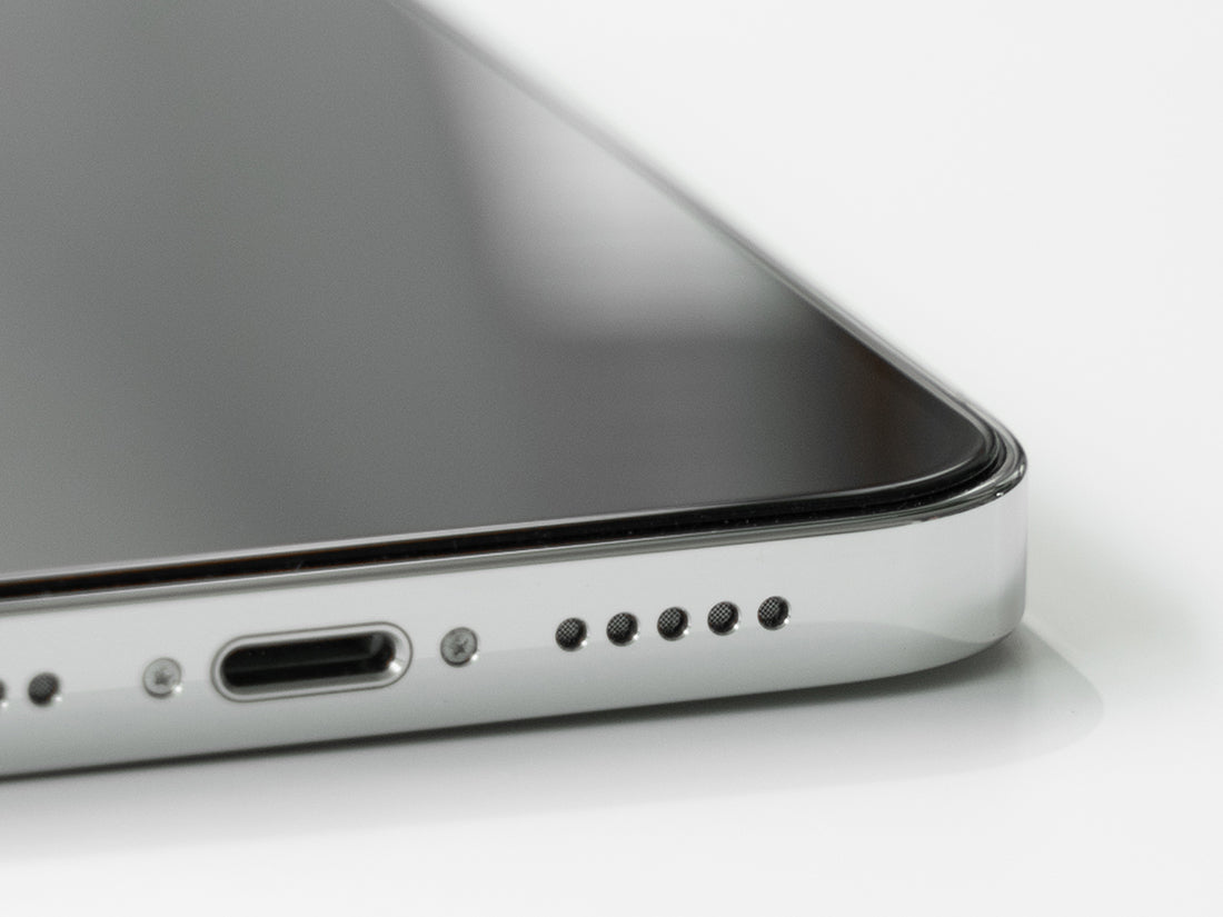 Anank iPhone 15 Pro Max 2.5d Reinforced Edge Glass