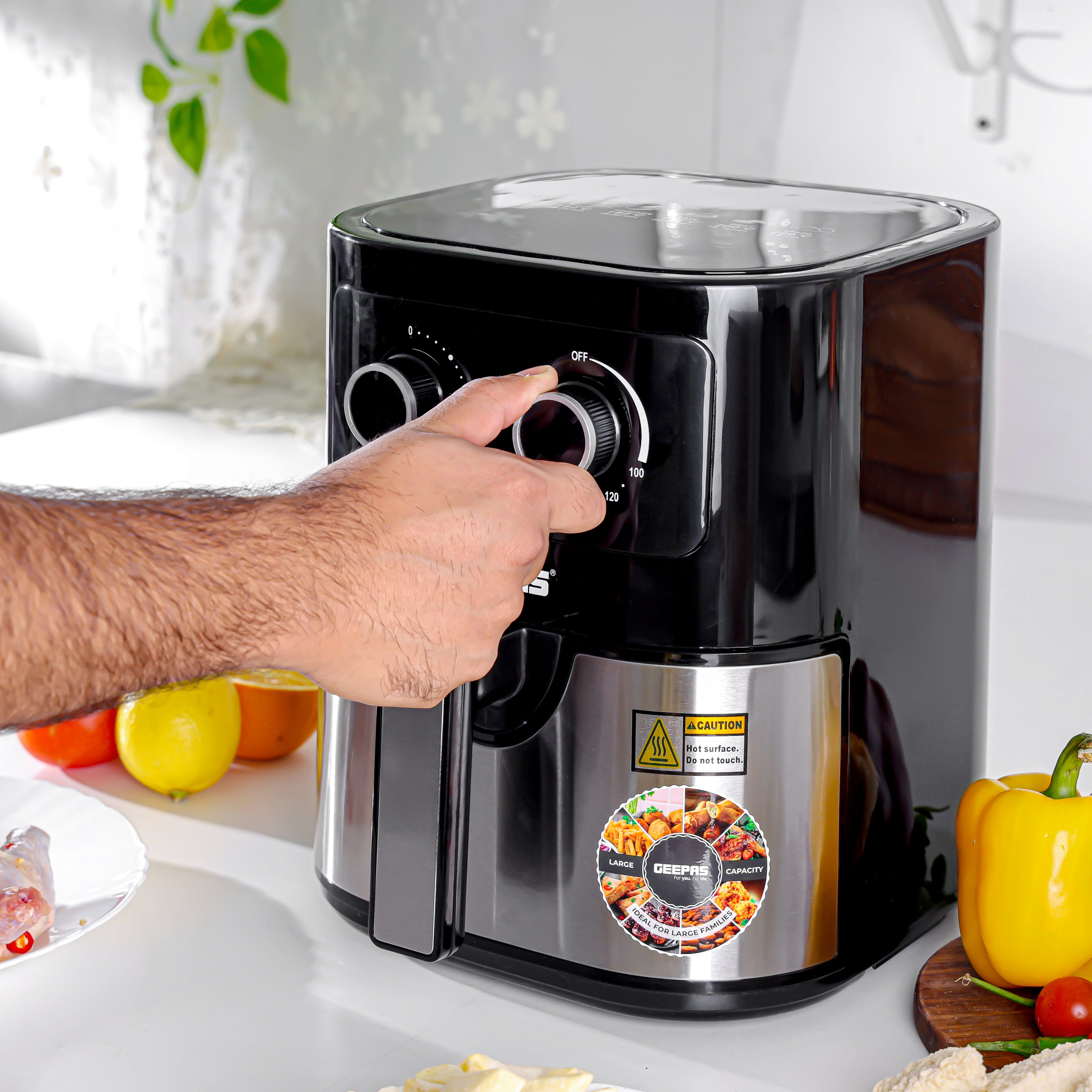 Geepas Air Fryer- 4.5 L Pot with Rack, Vortex Air Frying Technology/ 1-30 Min Timer, Temperature 100-200 Degree Celsius | Black and Silver