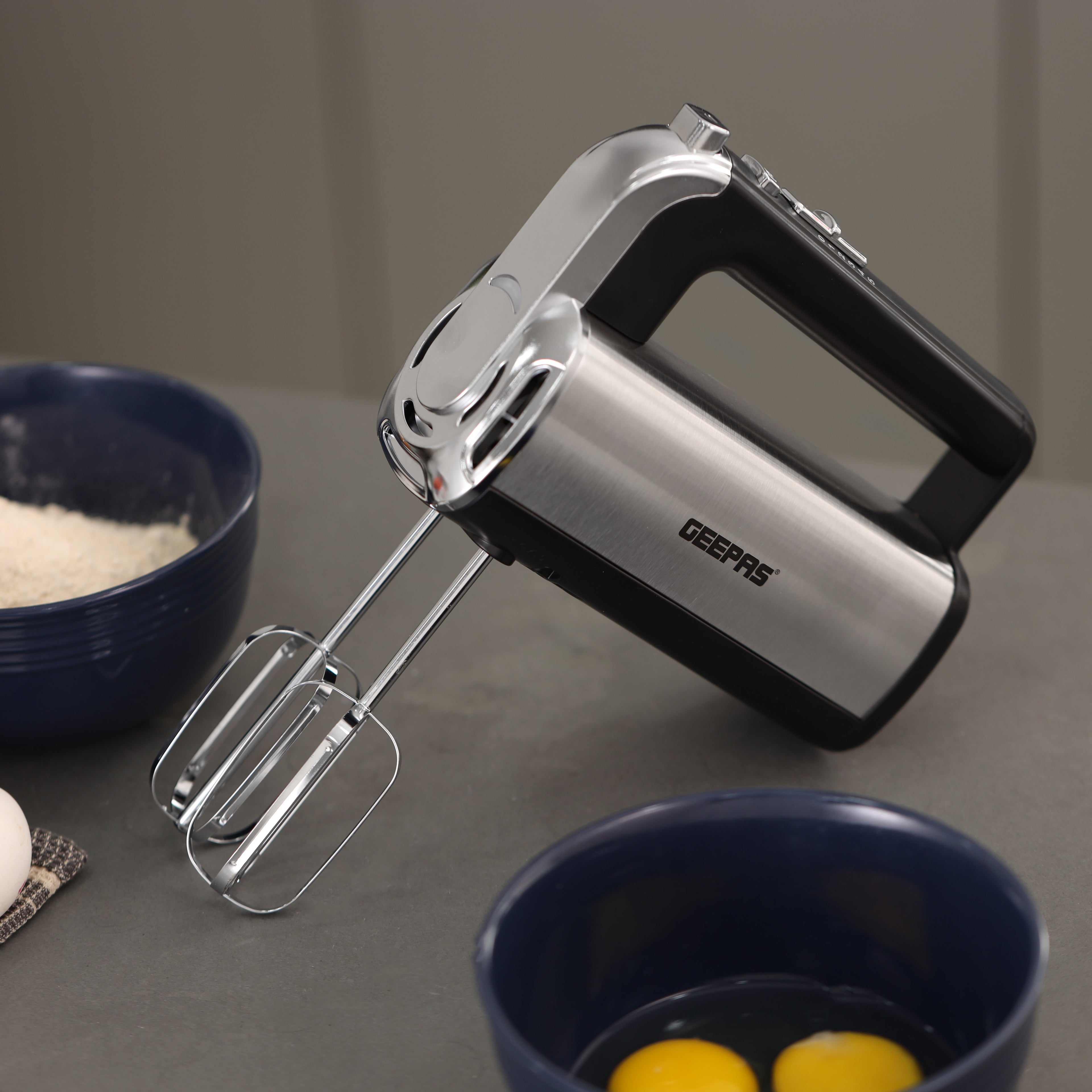 Geepas Hand Mixer 400W â€“ 5 Speeds, Turbo, Stainless Steel Beaters, Lightweight & Easy to Use