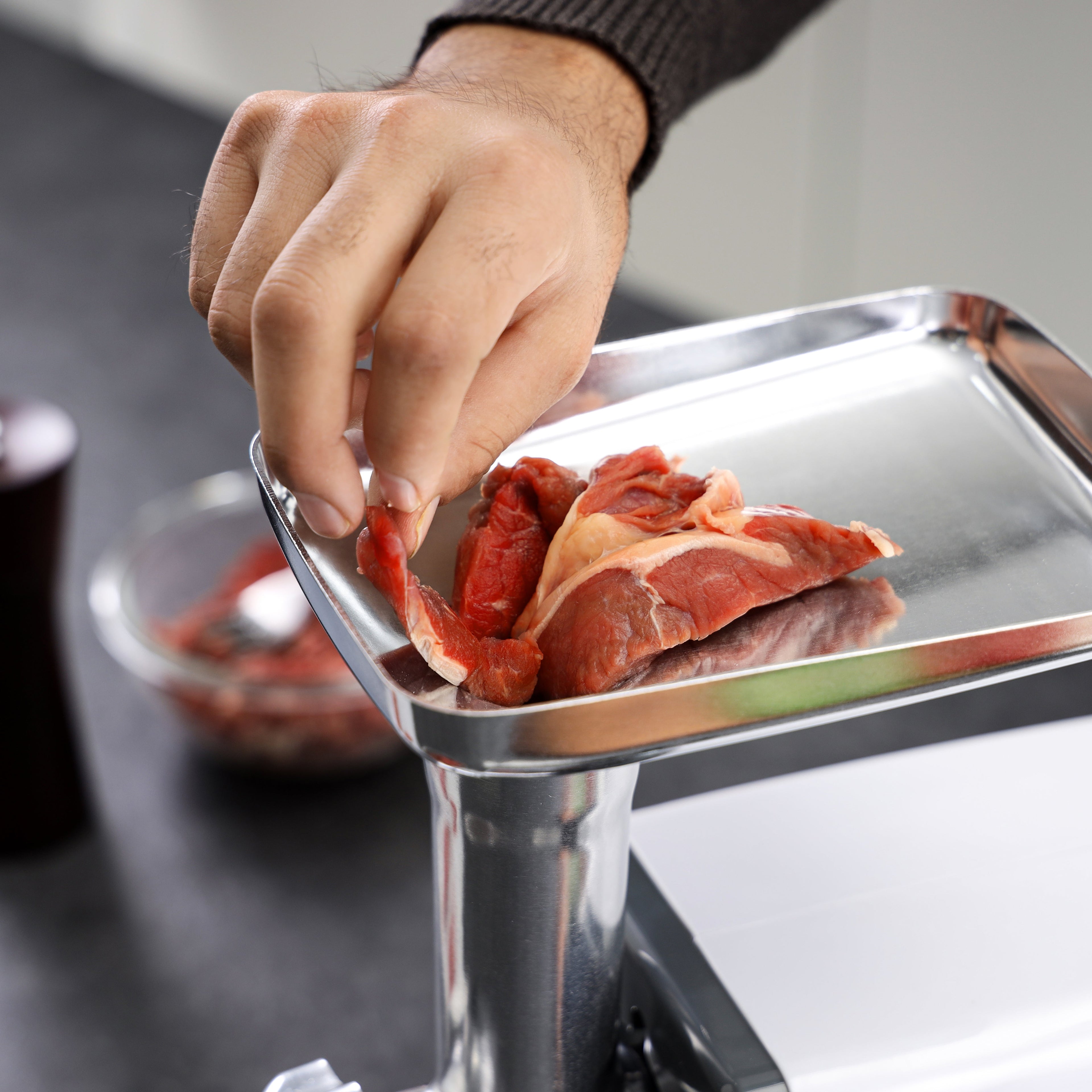 Geepas Electric Meat Grinder | 2000W Full Copper Motor| Reverse Function| Multi-Function | Stainless Steel Blade| Convenient Metal Cutting Plates| Metal Gears