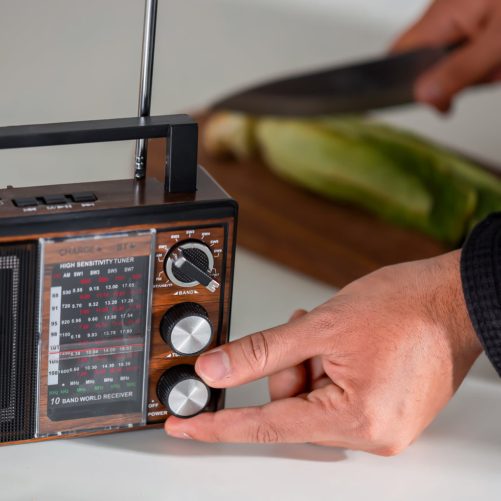 Geepas Rechargeable Radio - BT/USB/SD /TF Music Player | Bluetooth Speaker | Lightweight Portable FM Radio | 10 Band Radio | Stylish Retro Design