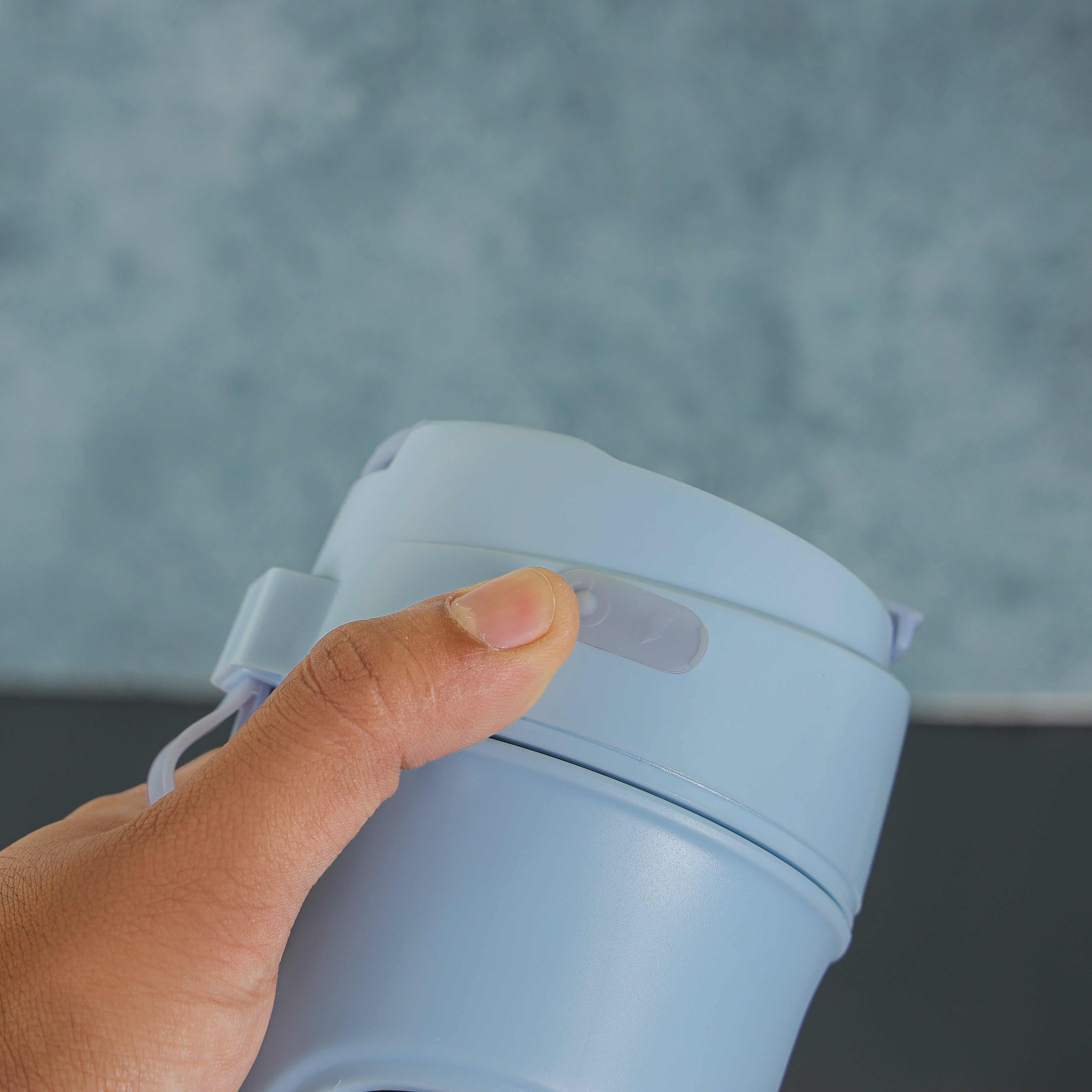 Geepas Rechargeable Portable Blender | 500ml Capacity | 50W | 6 Sharp Stainless Steel Blades | Safety Lock Design | USB Rechargeable Battery