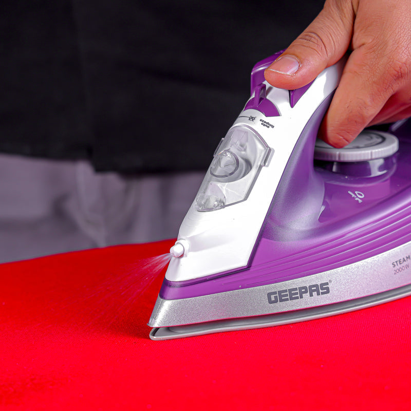 Geepas Ceramic Steam Iron â?? 2000W Power, 220ml Water Tank, Adjustable Steam Control, 360° Swivel Cord, Self-Cleaning & Anti-Drip Function