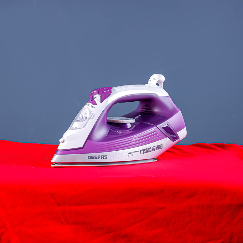 Geepas Ceramic Steam Iron â?? 2000W Power, 220ml Water Tank, Adjustable Steam Control, 360° Swivel Cord, Self-Cleaning & Anti-Drip Function