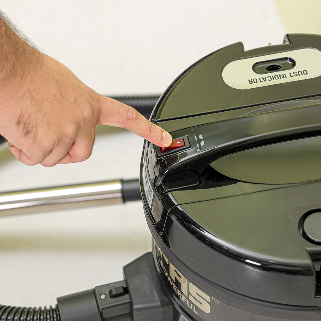 Geepas 2300 W Drum Vacuum Cleaner , 25 L Dust Bag Capacity with Elegant Body , Iron Tank , Powerful Suction ,Dry and Blow Function , Full Indicator