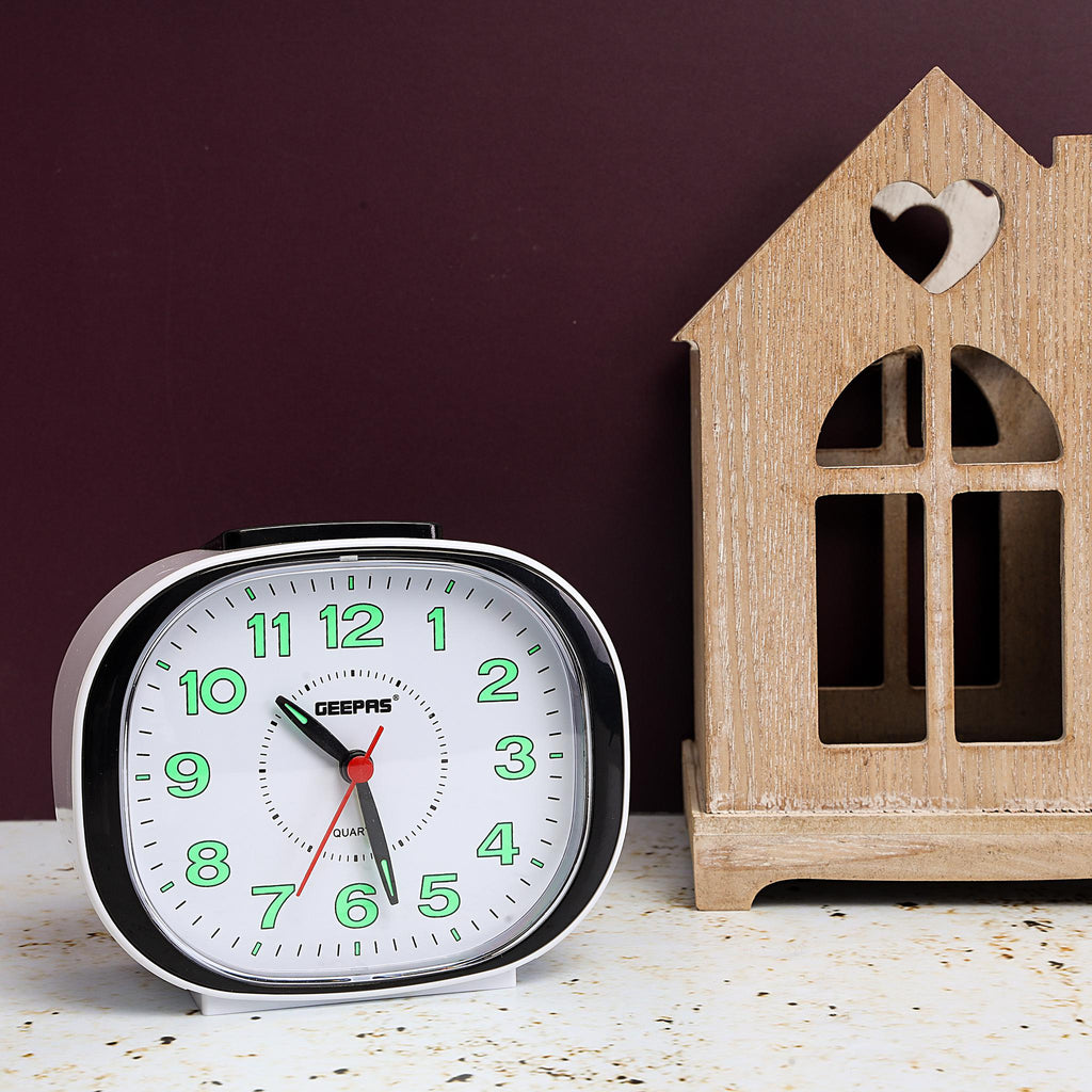 Geepas Bell Alarm Clock | Small Battery Operated | Analog Alarm Clock, Silent Non-Ticking, Ascending Beep Sounds, Snooze, Light Functions | Ideal for Study Room
