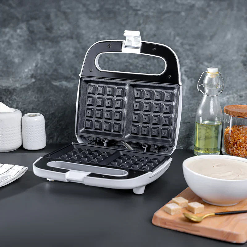 Geepas GWM676 Waffle Maker | 750W | Non-Stick | Dual Lights | Cool Handle | Overheat Protection