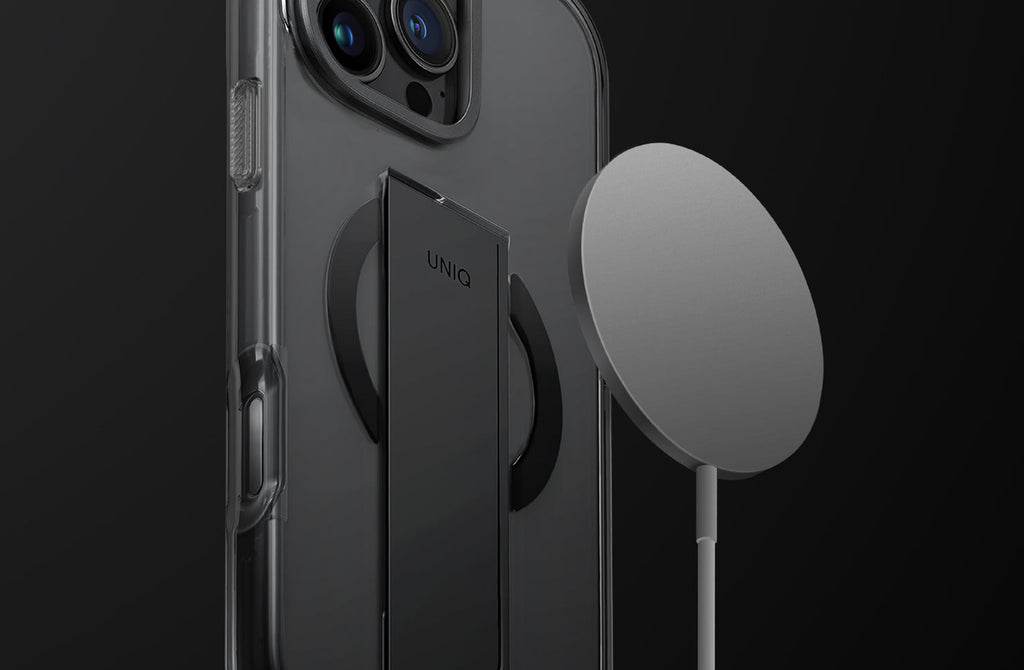 Uniq Heldro Mag iPhone 15 Pro Case With Integrated Flex Grip Band | Smoke