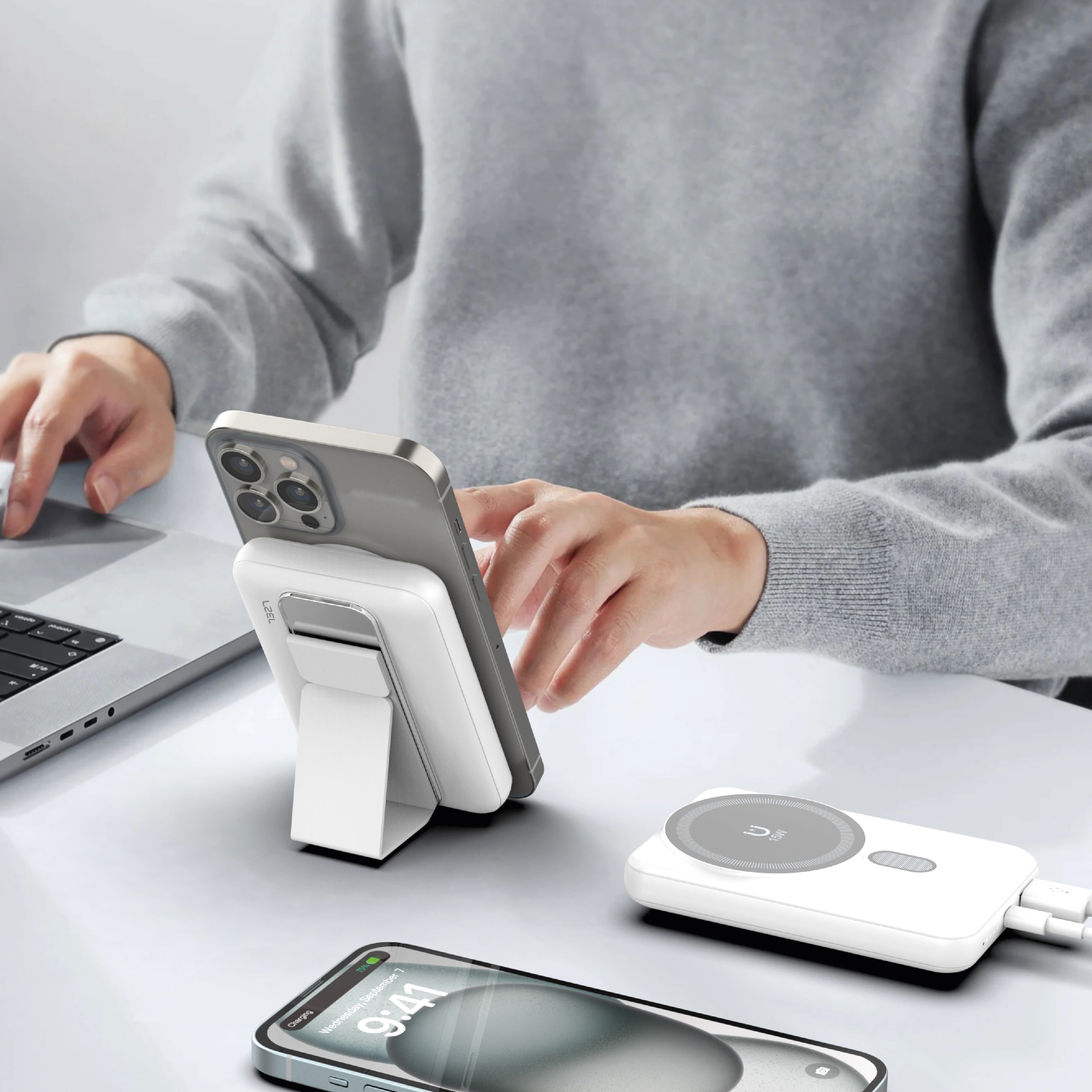 LZEL MagNexus Wave Series 5000mAh MagSafe Mini Power Bank 15W Wireless Fast Charger | White