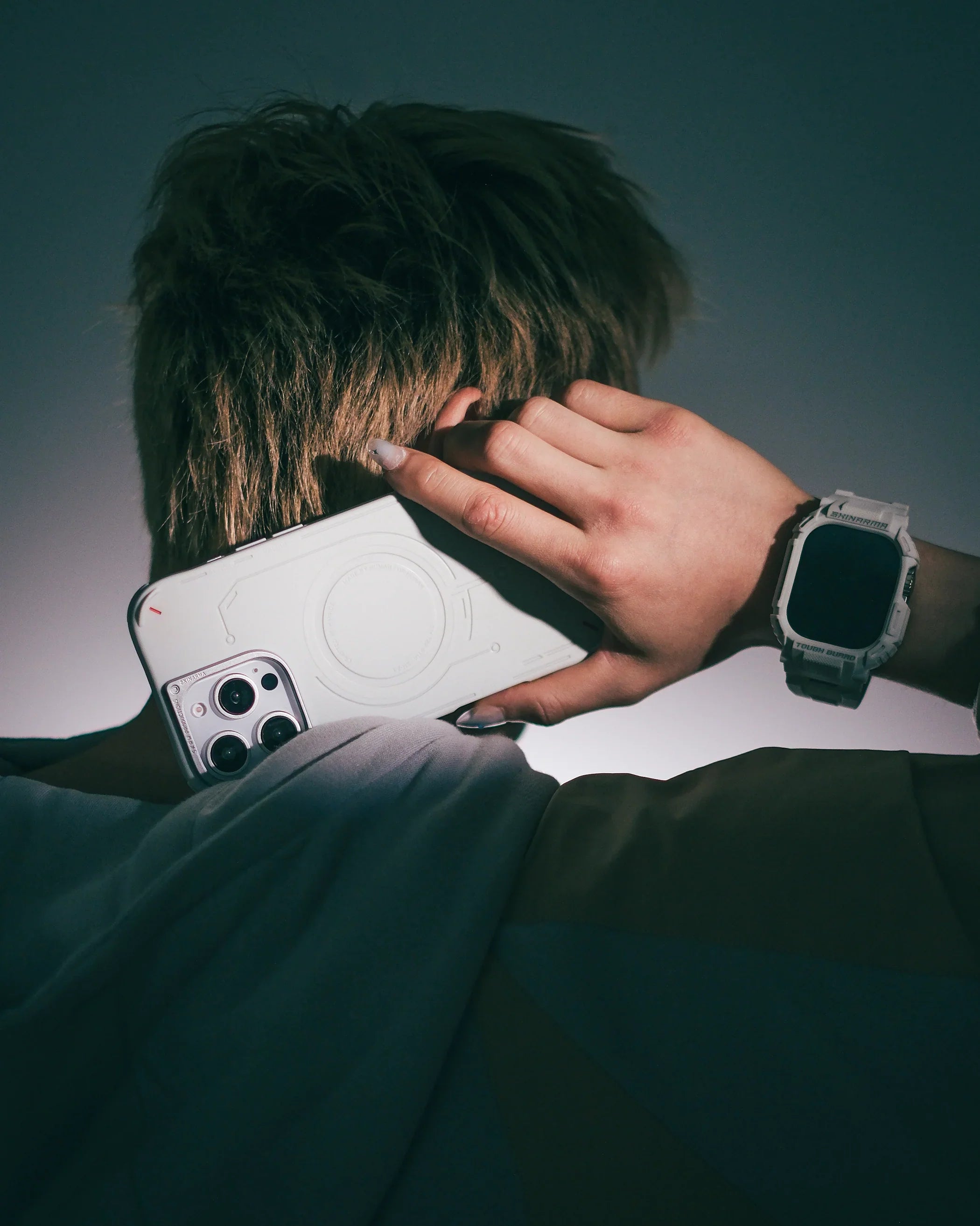 SkinArma iPhone 16 Pro Mecha MagSafe Case | Light Grey