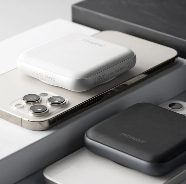 Momax Q.mag Power2 3500 mAh Magnetic Wireless Battery Pack | White