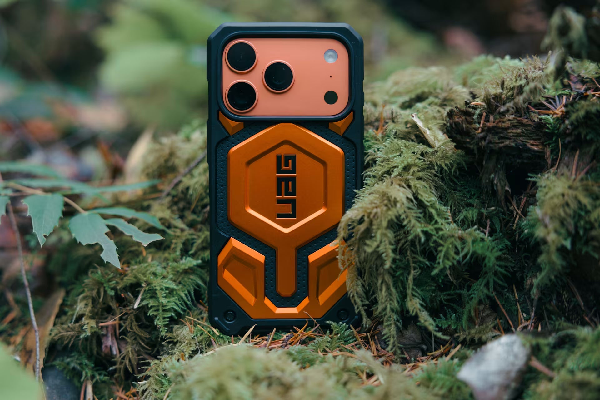 UAG iPhone 17 Pro Max Monarch Pro Magsafe Case | Orange