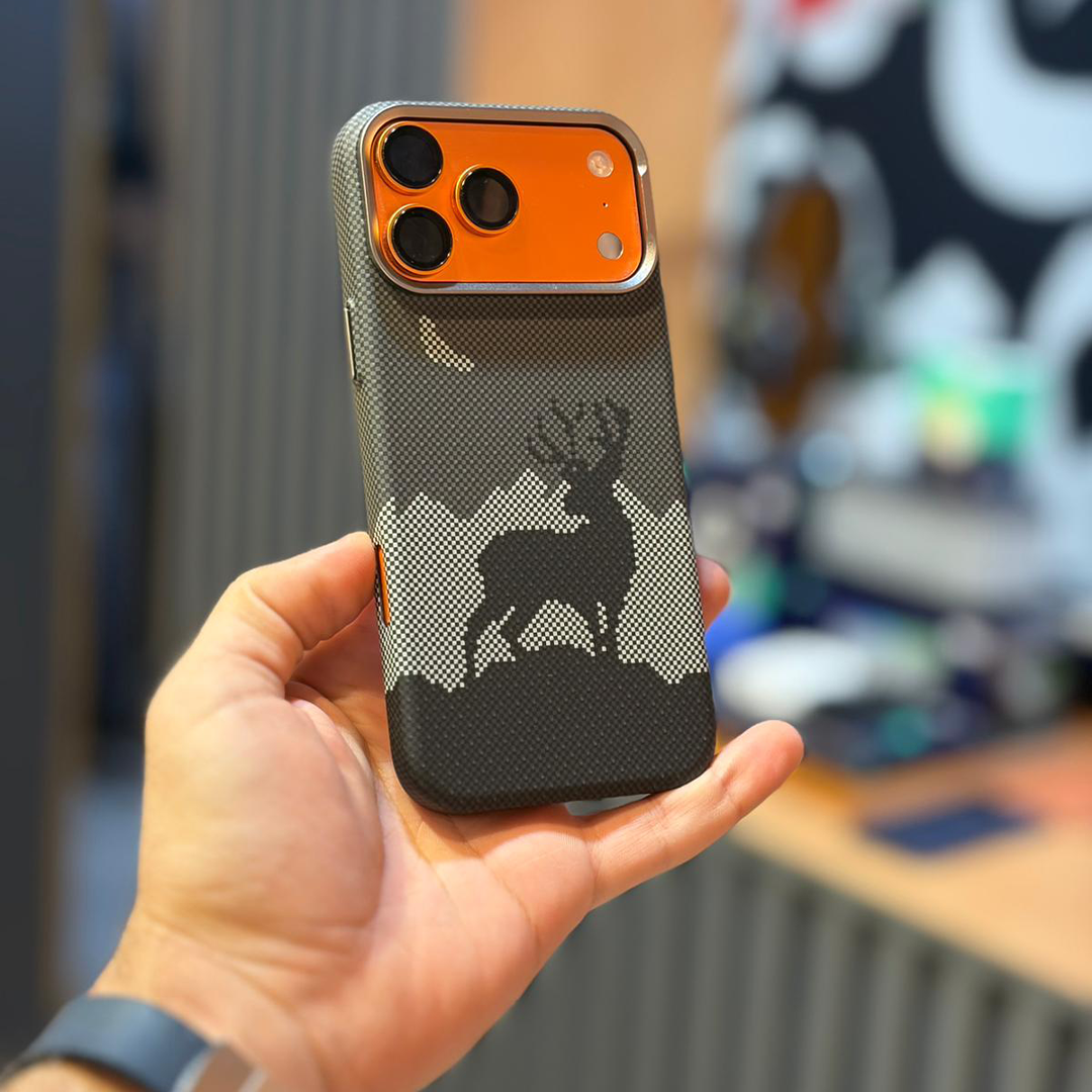 LZEL MagCarbon Deer Cover for iPhone 17 Pro | Black Deer