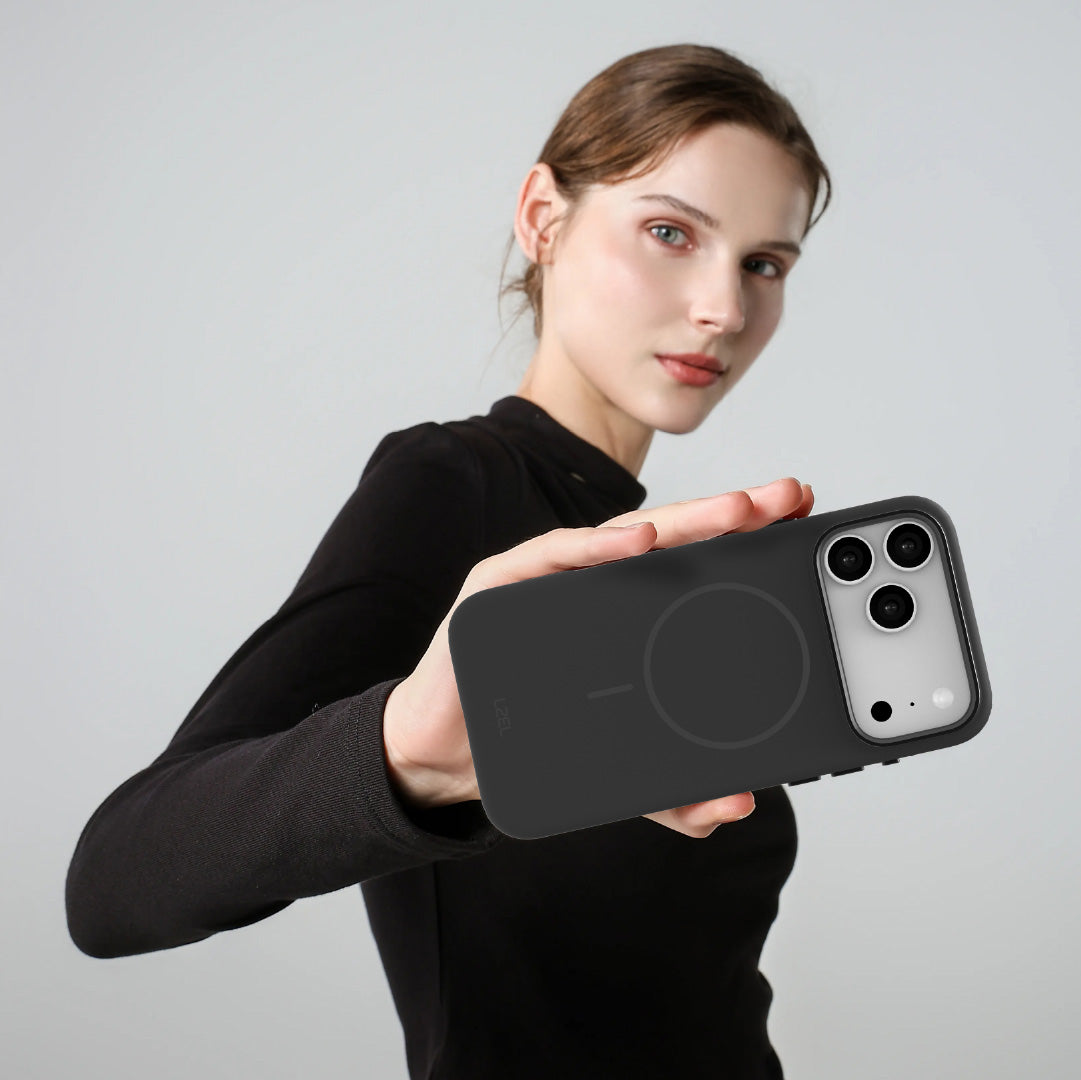LZEL Magnexin Silicone Case for iPhone 17 Pro | Black