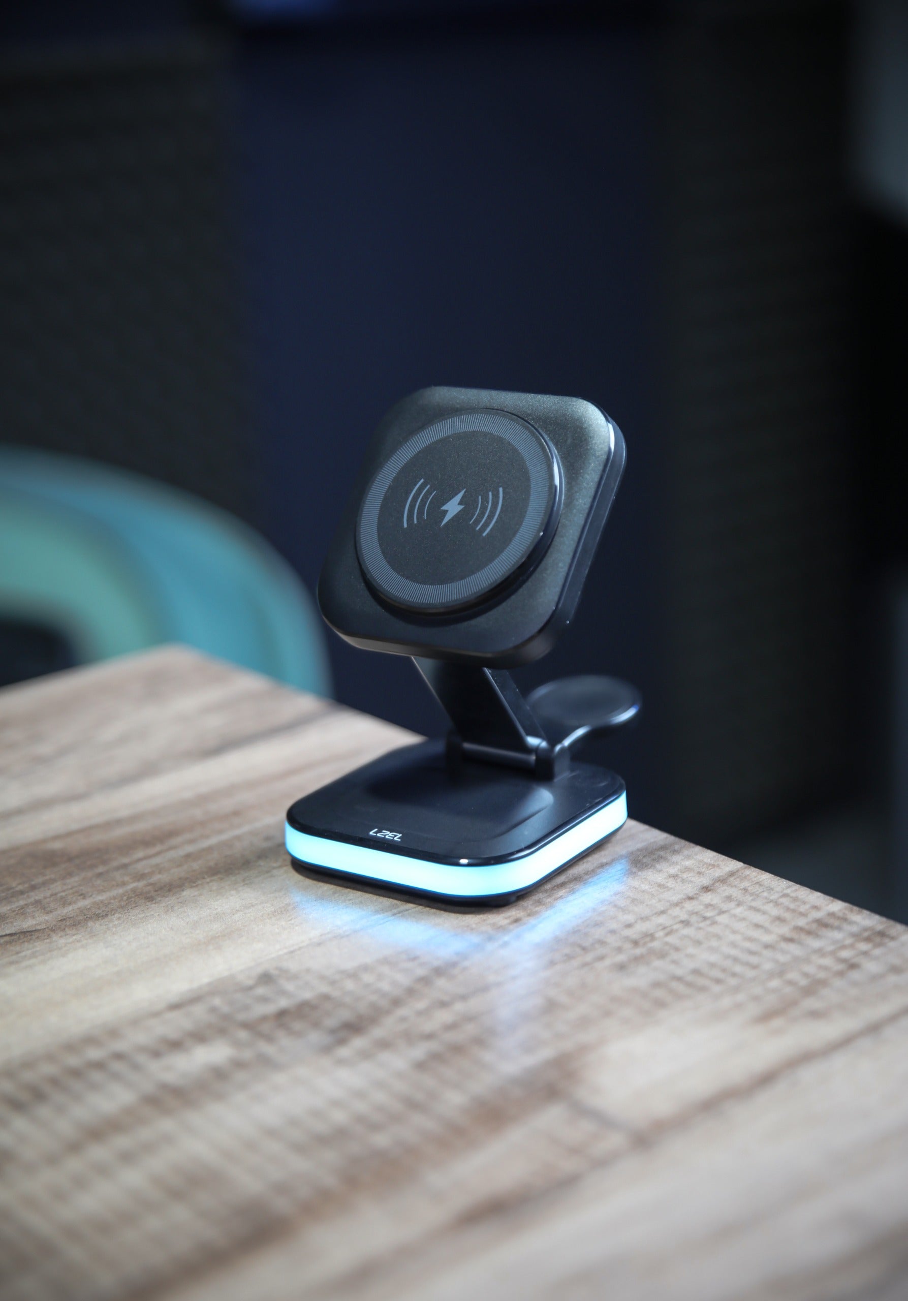 LZEL Magnexus Chargedock 5-In-1 Magnetic Wireless Charger, 15W Fast Charging, USB-C Port