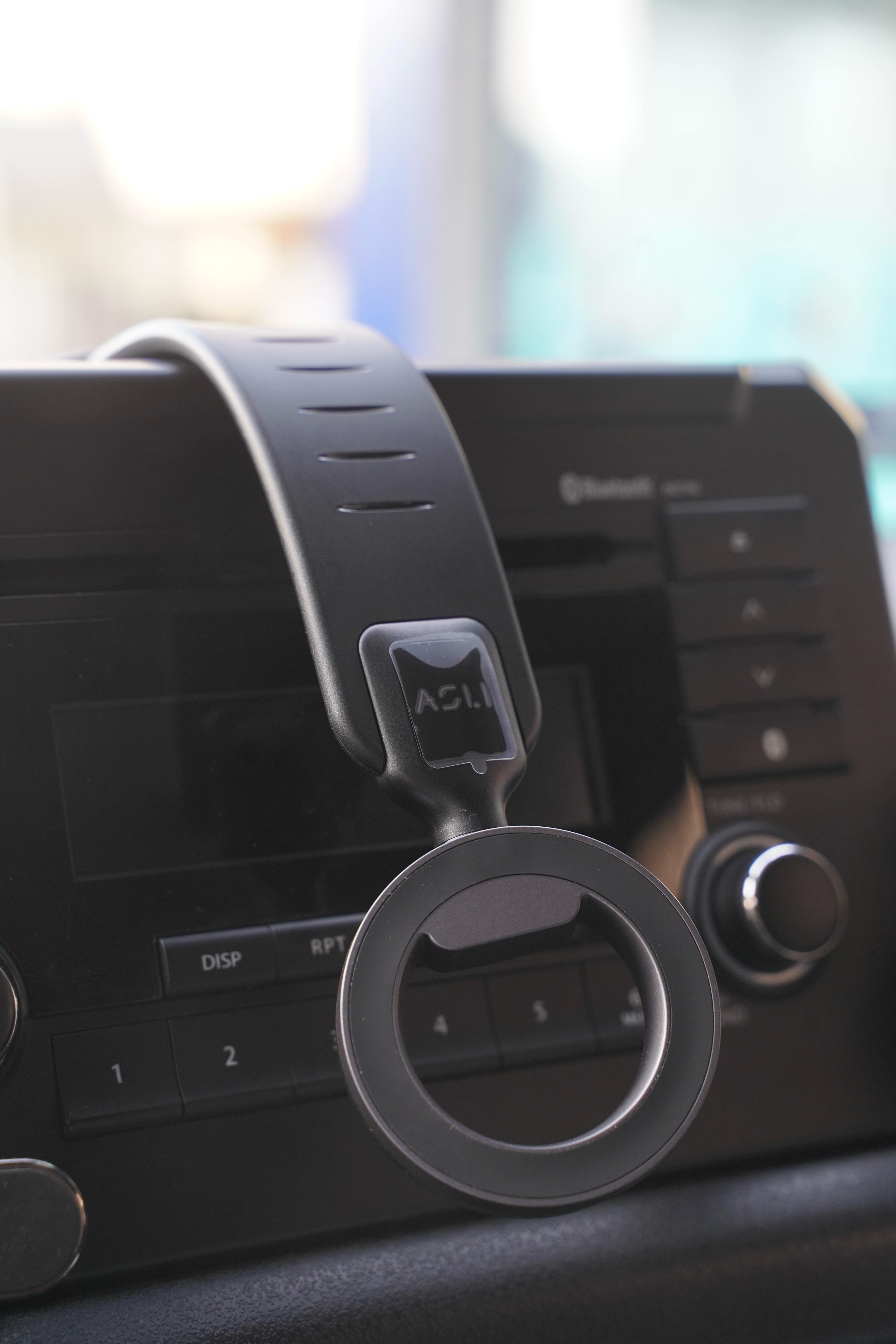 Asli Global Magnetic Ring Car Holder with Strong Magnet Rotation Suction Cup