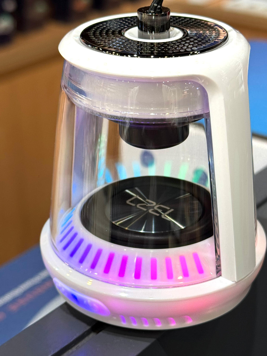 LZEL Aquilasonus Lamp Compact Waterproof Bluetooth Speaker With Dynamic RGB Lights | White