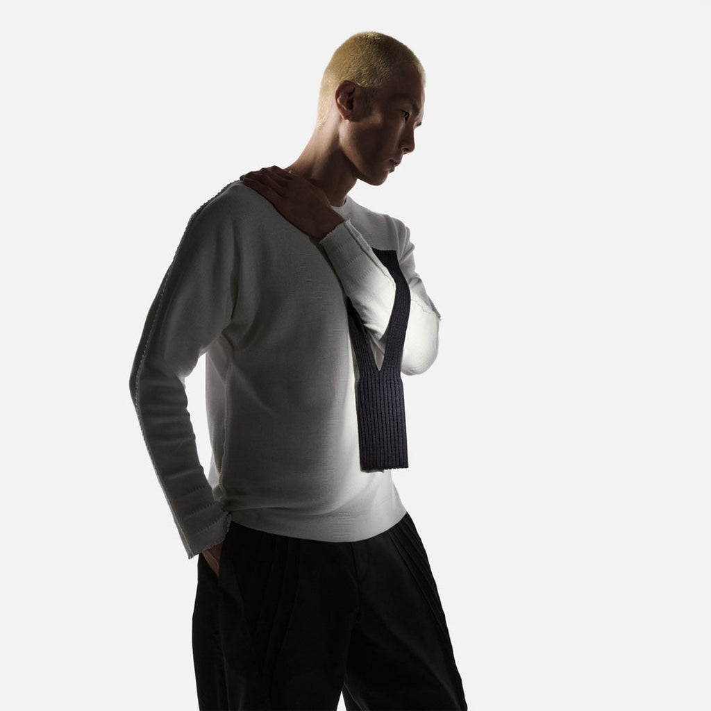 Phone Pocket with Strap â€“ Stretch Knit Wearable iPhone Holder 40 cm | Black