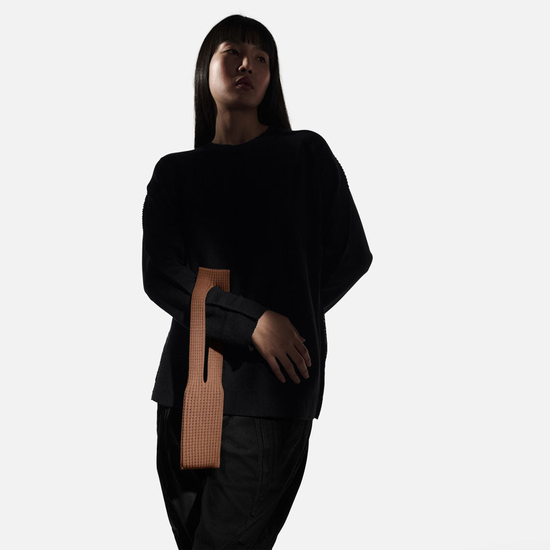 Phone Pocket with Strap â€“ Stretch Knit Wearable iPhone Holder 40 cm | Cinnamon