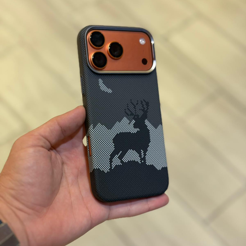 LZEL MagCarbon Deer Cover for iPhone 17 Pro | Black Deer