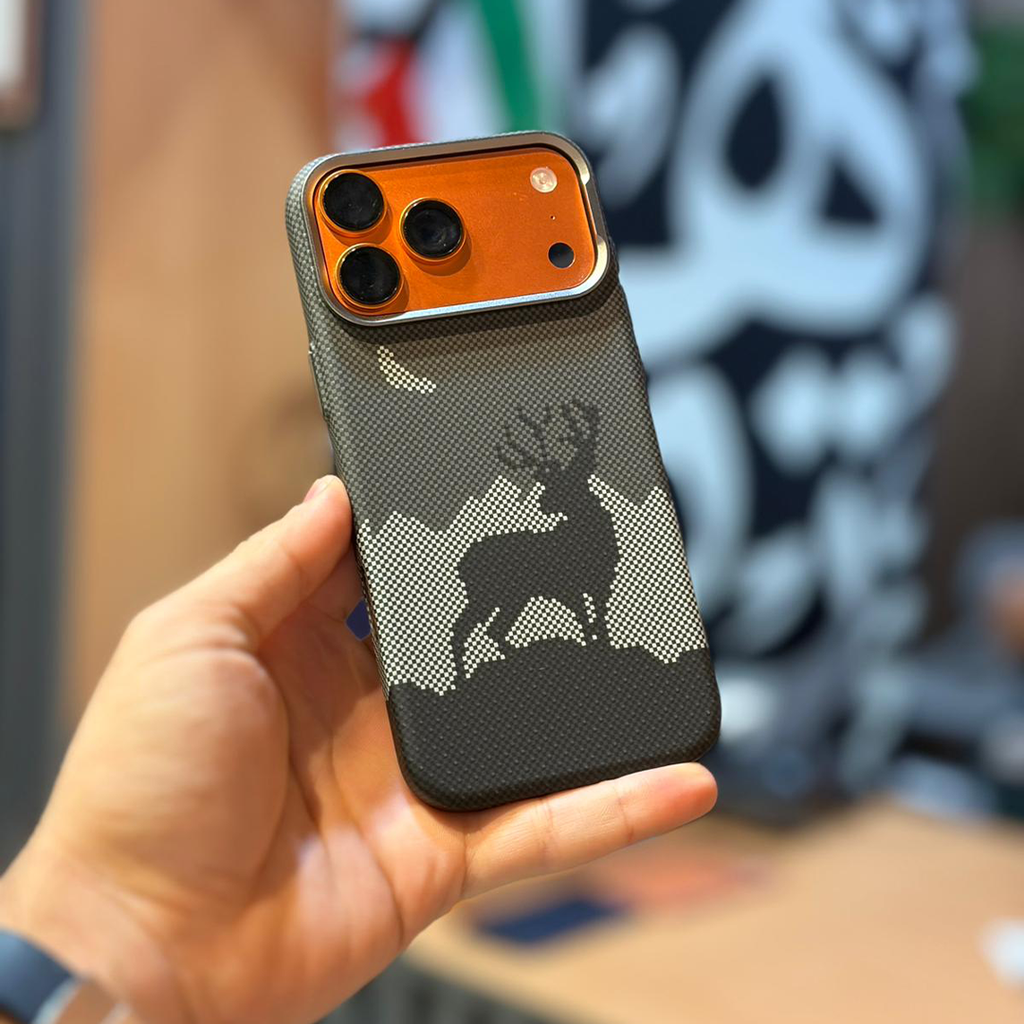 LZEL MagCarbon Deer Cover for iPhone 17 Pro Max | Black Deer