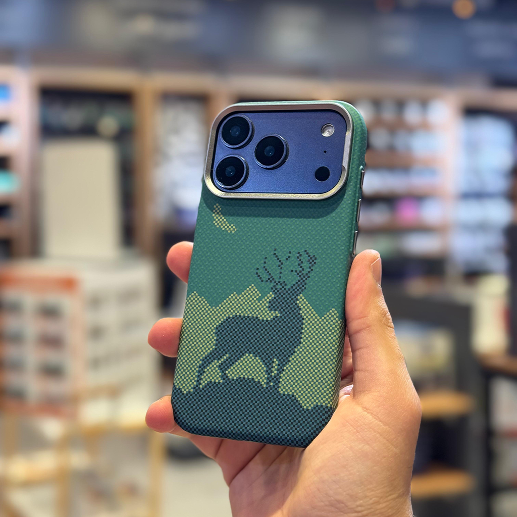 LZEL MagCarbon Deer Cover for iPhone 17 Pro Max | Green Deer