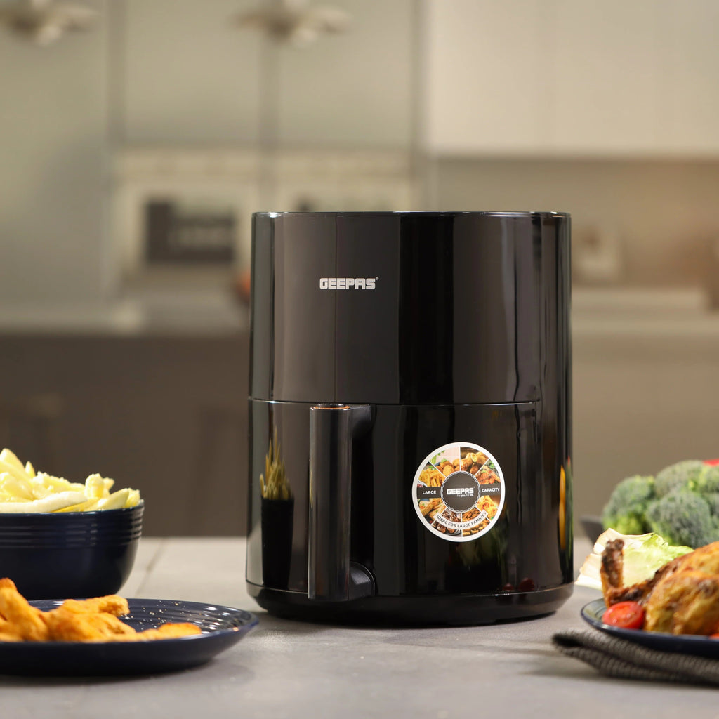 Geepas Digital Air Fryer 4L Oil-Free Timer 80-200°C 8 Programs Black