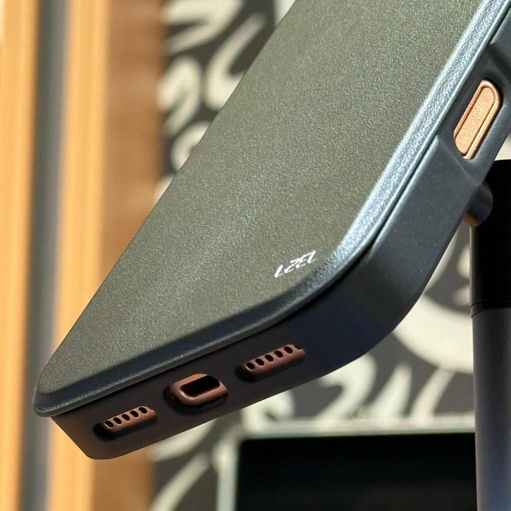 LZEL MagFlip Wallet Case for iPhone 17 Pro | Black