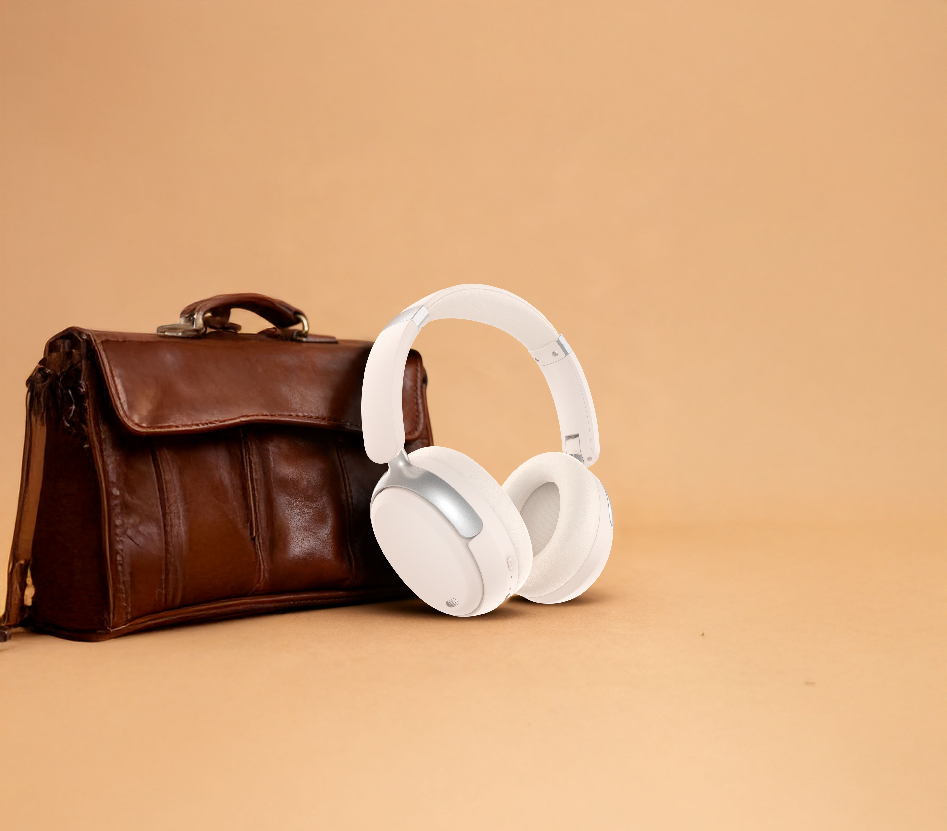 LZEL Sonique Pulse Wireless Stereo Headphones | White